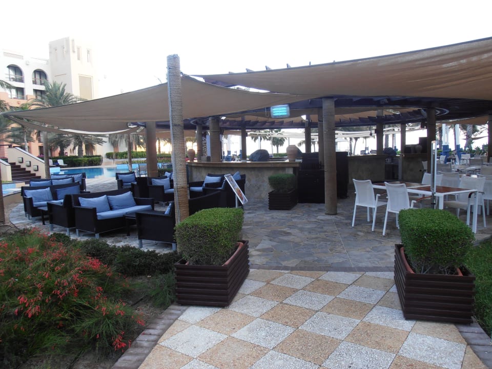 Poolbar Shangri-La Barr Al Jissah Resort & Spa - Al Waha