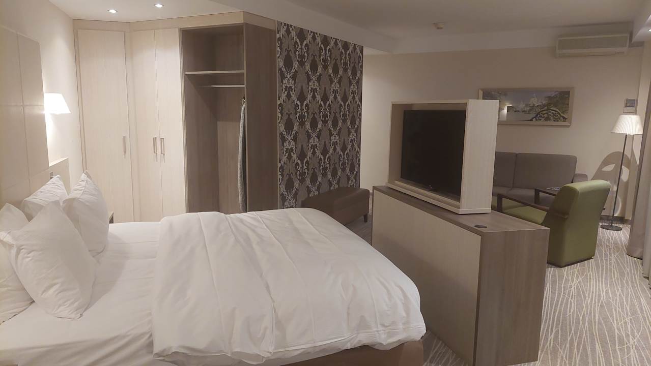 Zimmer DoubleTree by Hilton Hannover Schweizerhof
