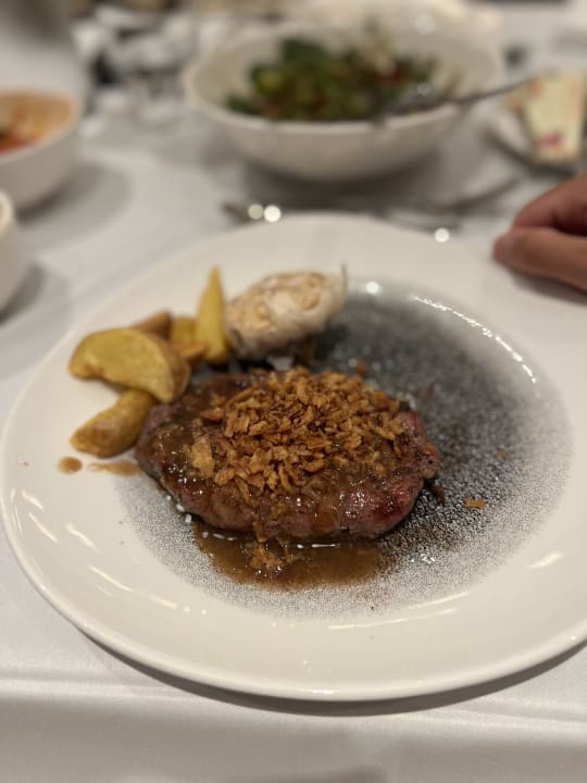 Gastro Hillside Beach Club