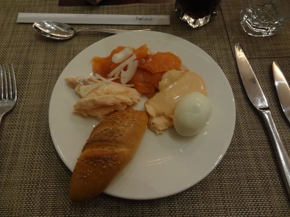 Vorspeise Weihnachten Khalidiya Palace Rayhaan by Rotana
