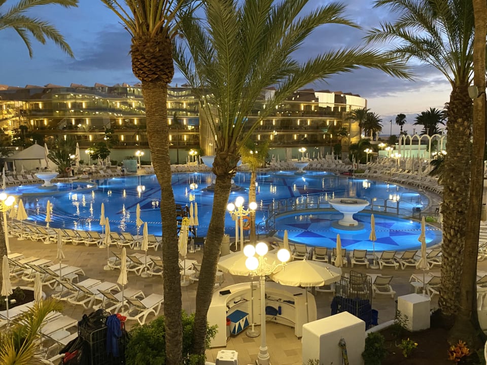 Pool Mediterranean Palace Hotel