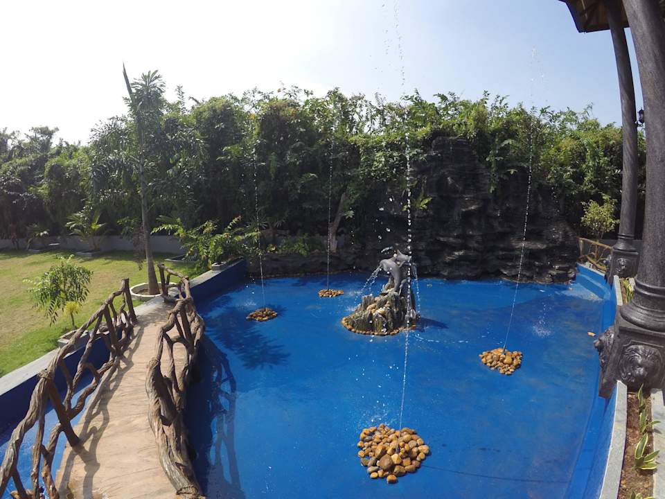 Fountain Dhammika Magic Palace