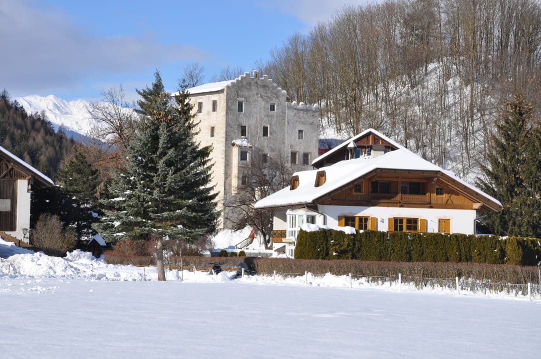 Außenansicht Reiterhof Thumburg