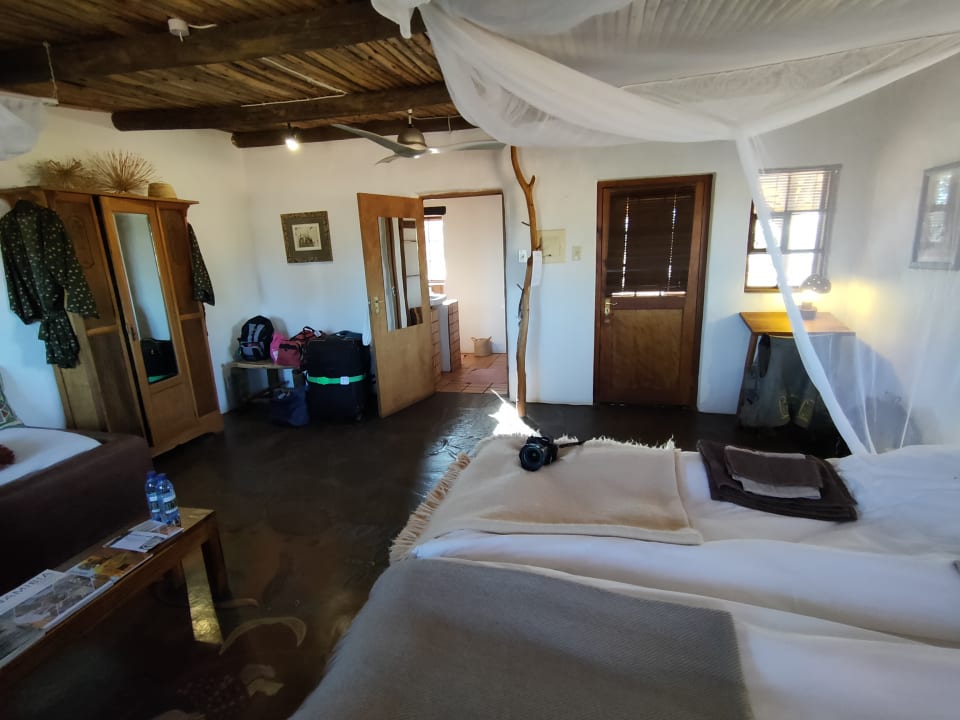 Zimmer Hotel Eningu Clay-House Lodge