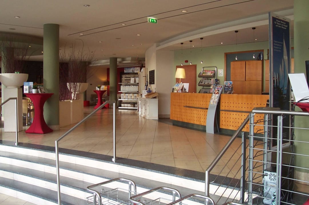 Rezeption Hotel Baltic Stralsund