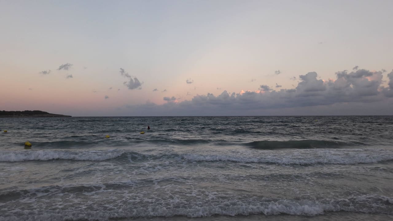 Sonnenuntergang am Strand Hipotels Mediterraneo