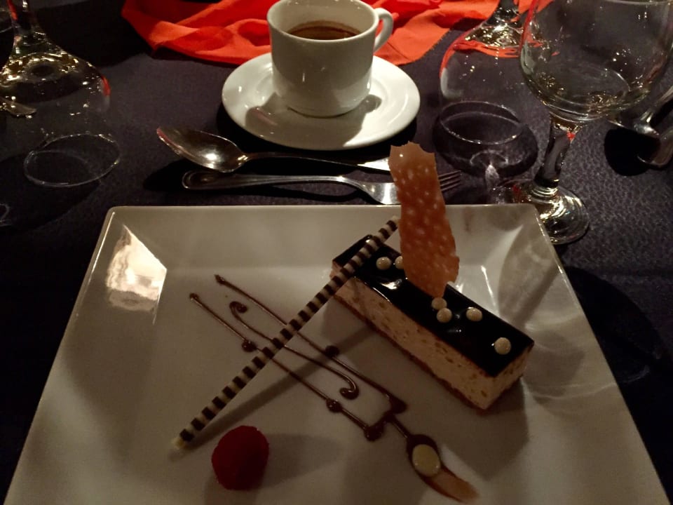 Art and delicious  ROBINSON SOMA BAY