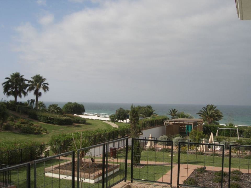 Hotelgarten mit seitlichem Meerblick Fuerte Conil-Resort