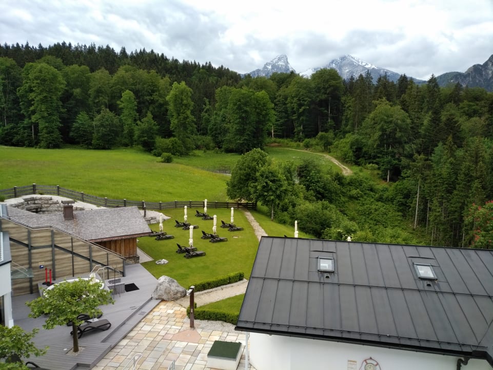 Gartenanlage Alm- & Wellnesshotel Alpenhof