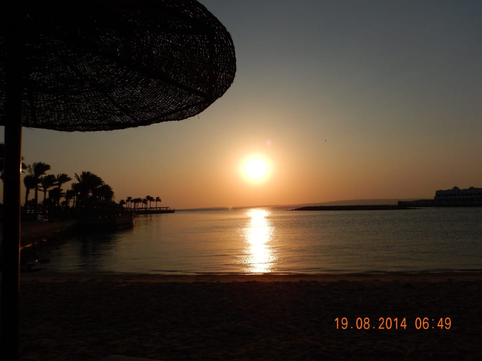 Sonnenaufgang und Blick zur Marina Arabia Azur Resort
