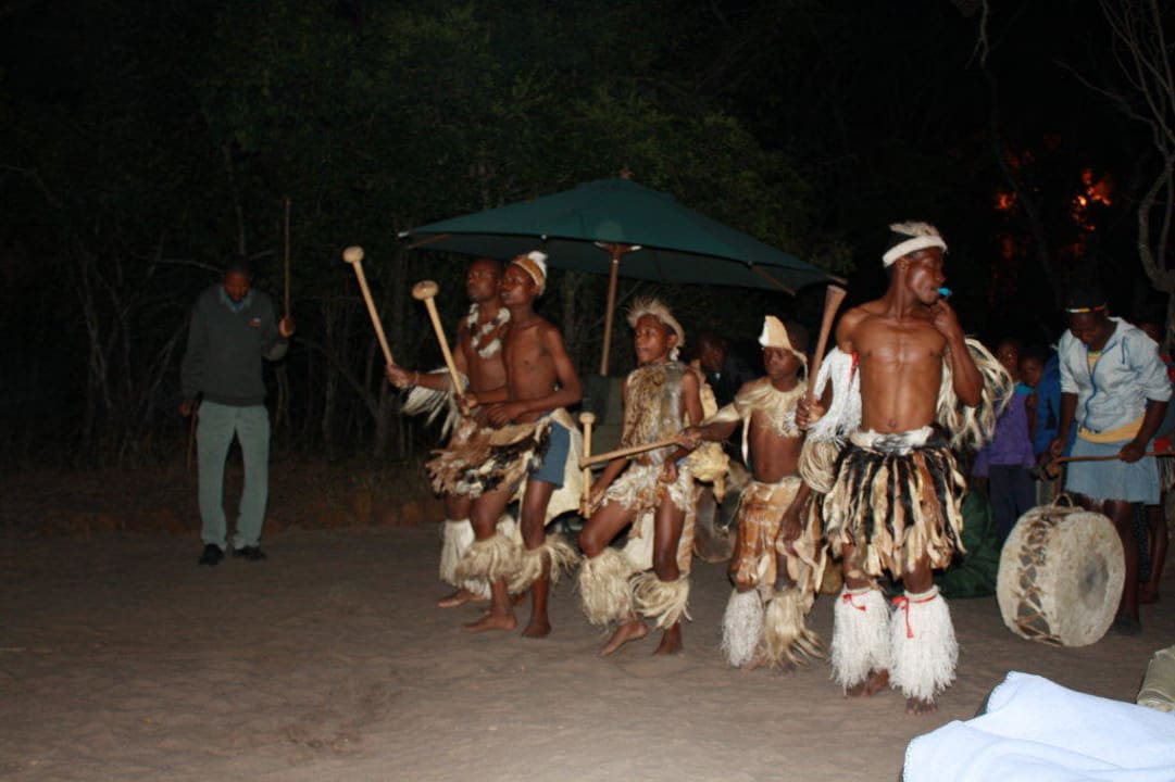 Zulutanzgruppe Game Lodge Tembe National Elephant Park