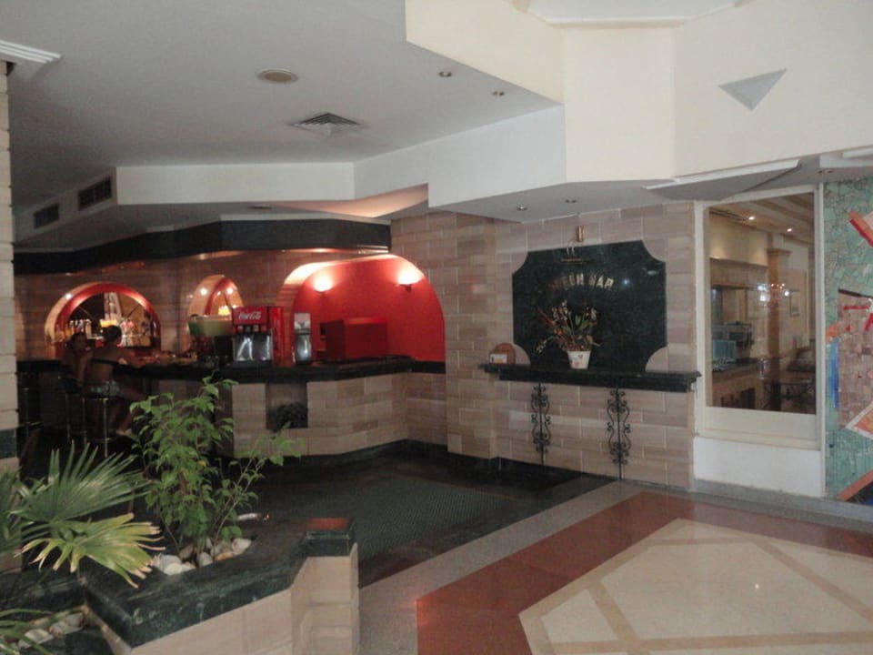 Bar Imperial Shams Abu Soma