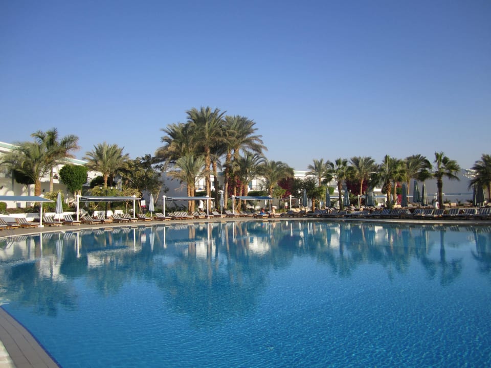 Blick auf den Hauptpool Sultan Gardens Resort