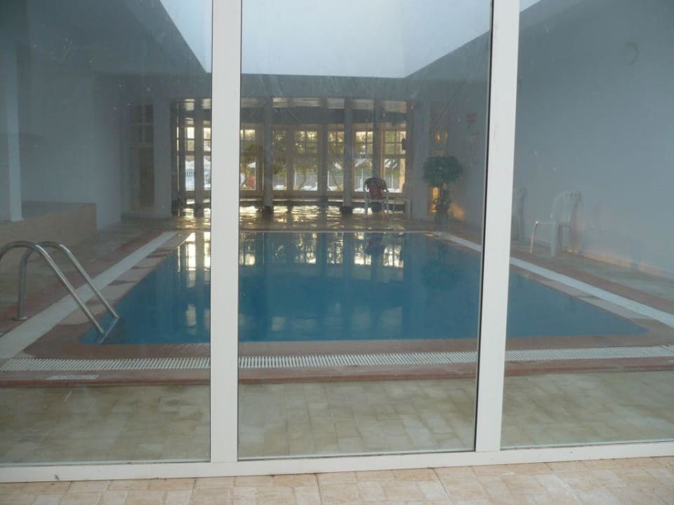 Piscine intérieure Eden Club