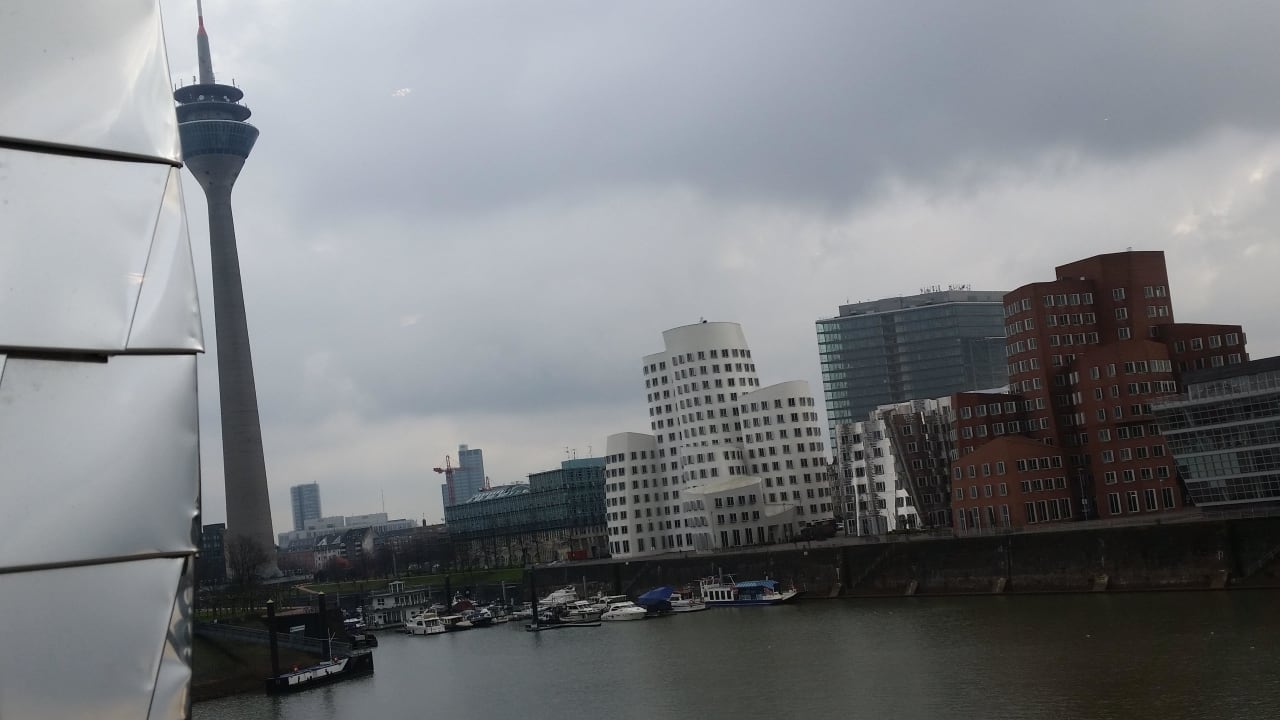 Medienhafen, Skyline von Düsseldorf Hotel Hyatt Regency Düsseldorf