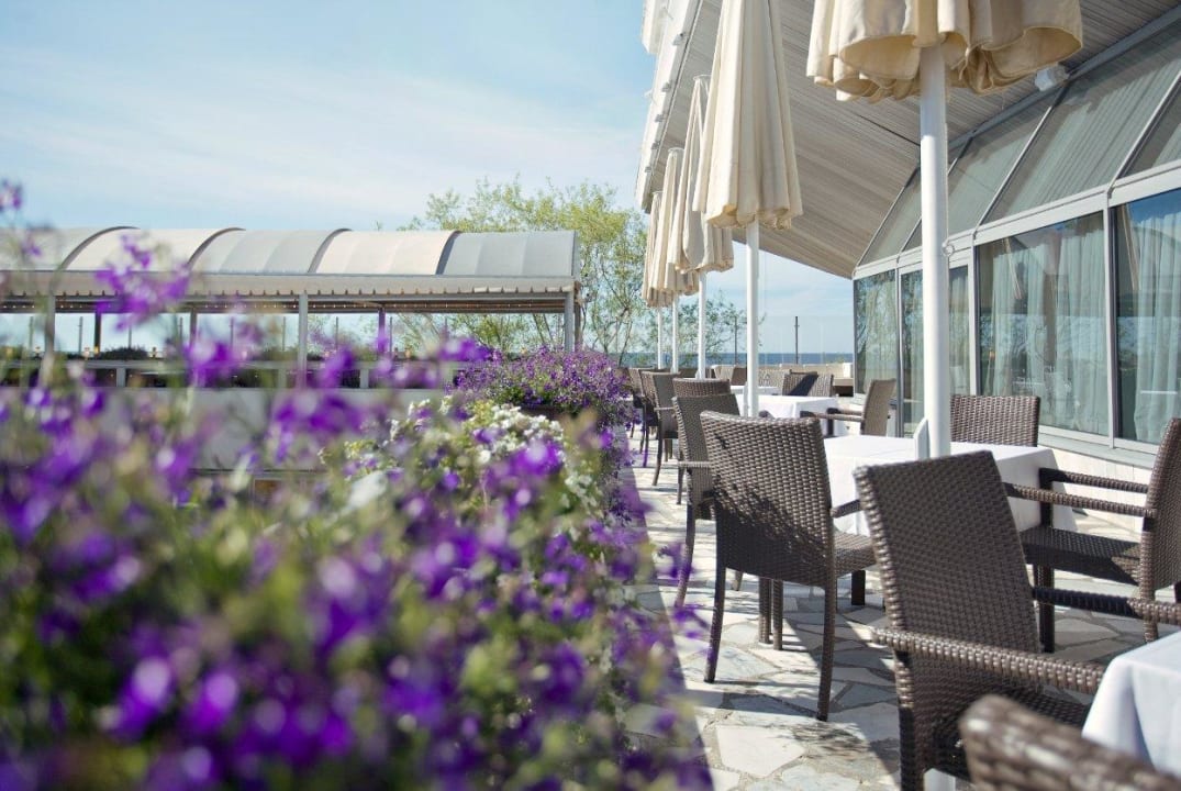 Restaurant terrace Baltic Beach Hotel and Spa Luxury