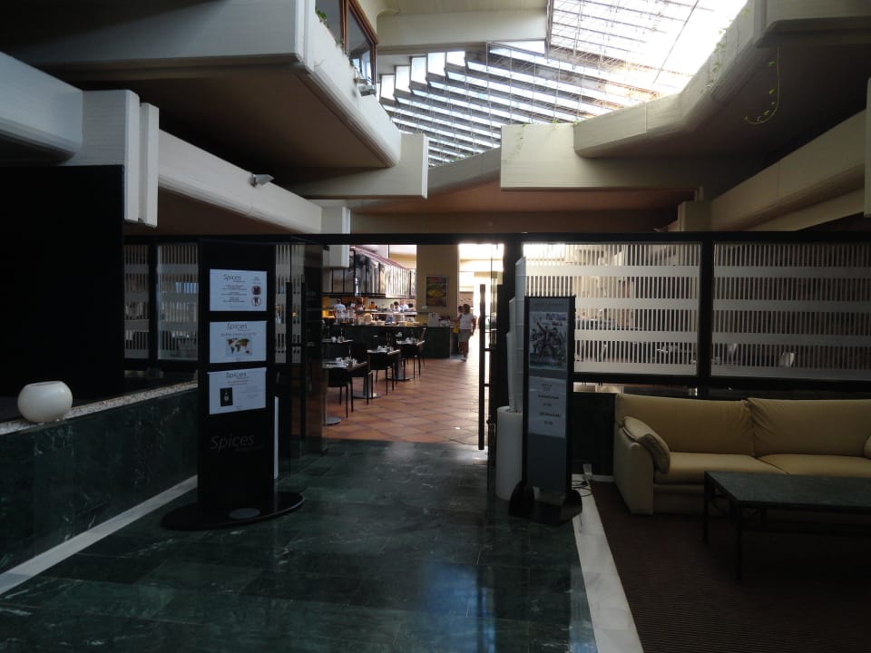 Eingang zum Büffet-Restaurant Paradisus by Meliá Salinas Lanzarote