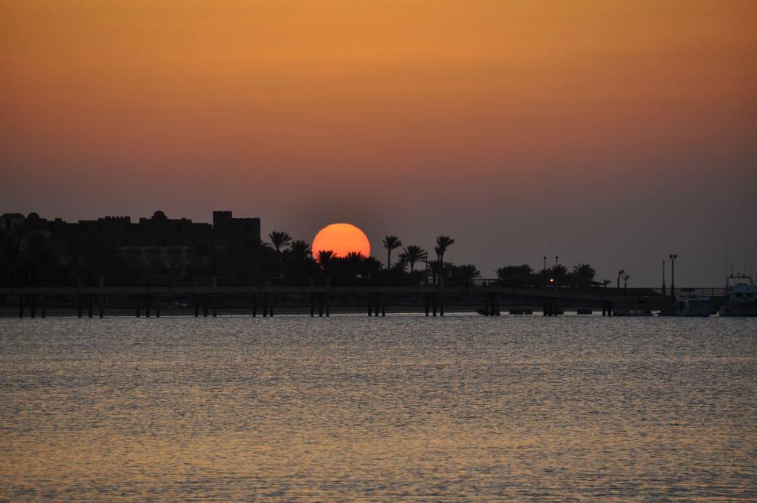 Morgenstimmung am Strand Old Palace Resort Sahl Hasheesh