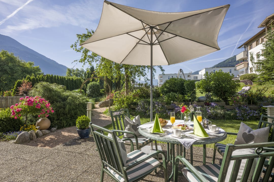 Gartenanlage Hotel Landhaus Zillertal