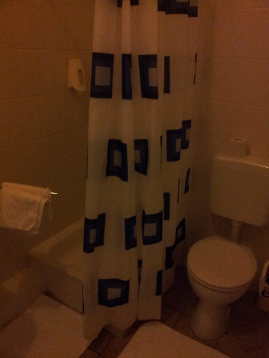 Das Hauptbadezimmer 2 Rhein-Hotel St.Martin