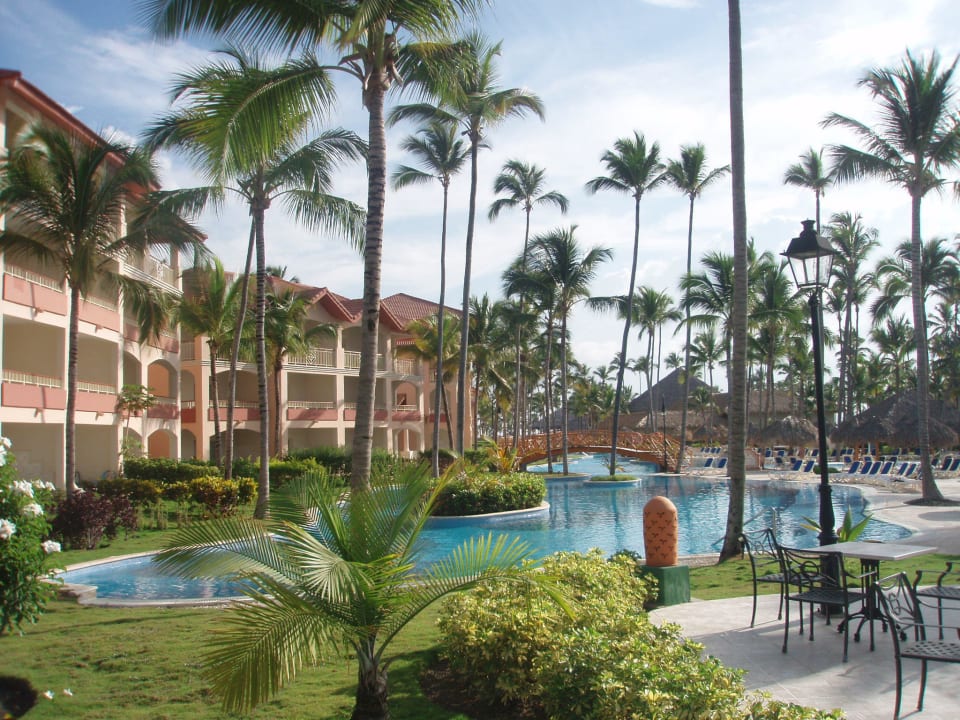 Poolansicht Majestic Colonial Punta Cana