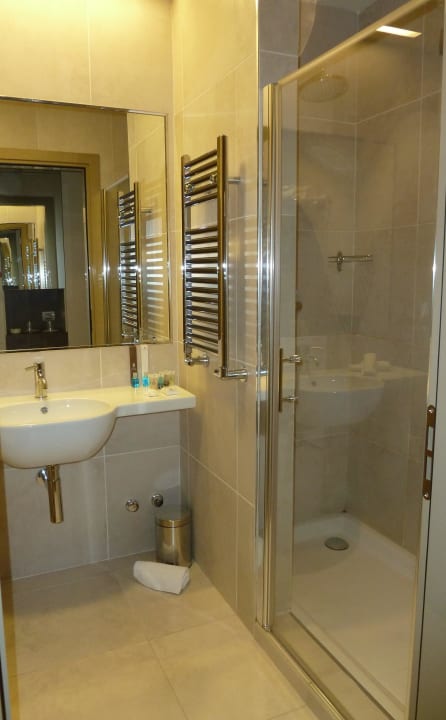 Bad mit Dusche Albergo Dei Laghi