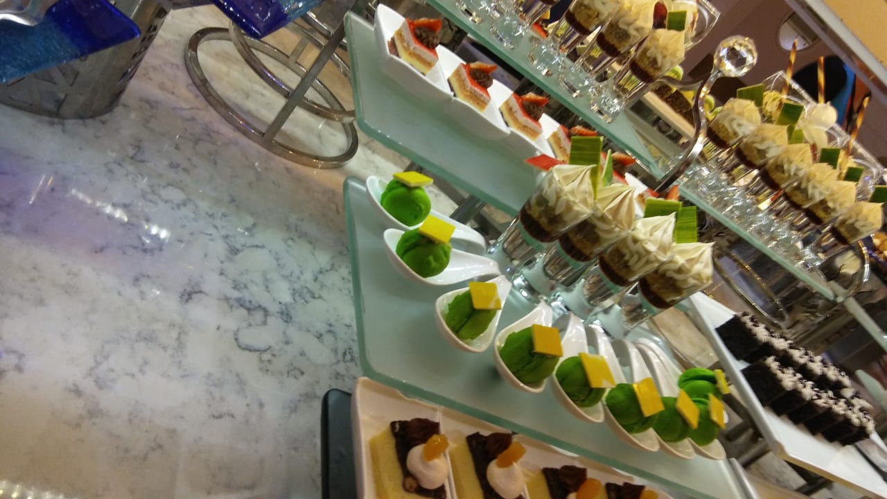 Gastro Acanthus Cennet Barut Collection