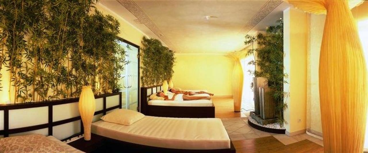 Wellness Resort Hotel Schwarzenstein in Südtirol im schönen Hotel Schwarzenstein