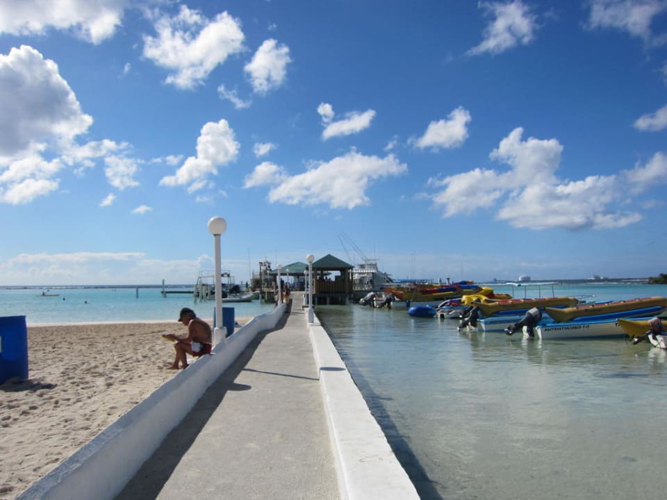 Der Weg zu einer der vielen Bars whala!boca chica