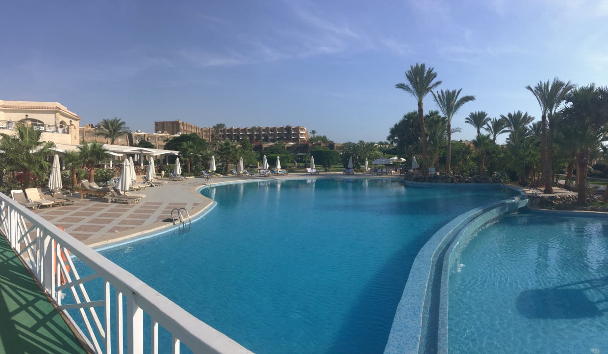 Pool Brayka Bay Resort