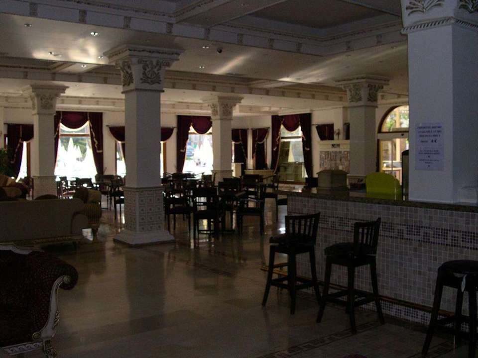 Hotelhalle Larina Resort Spa & Hotel