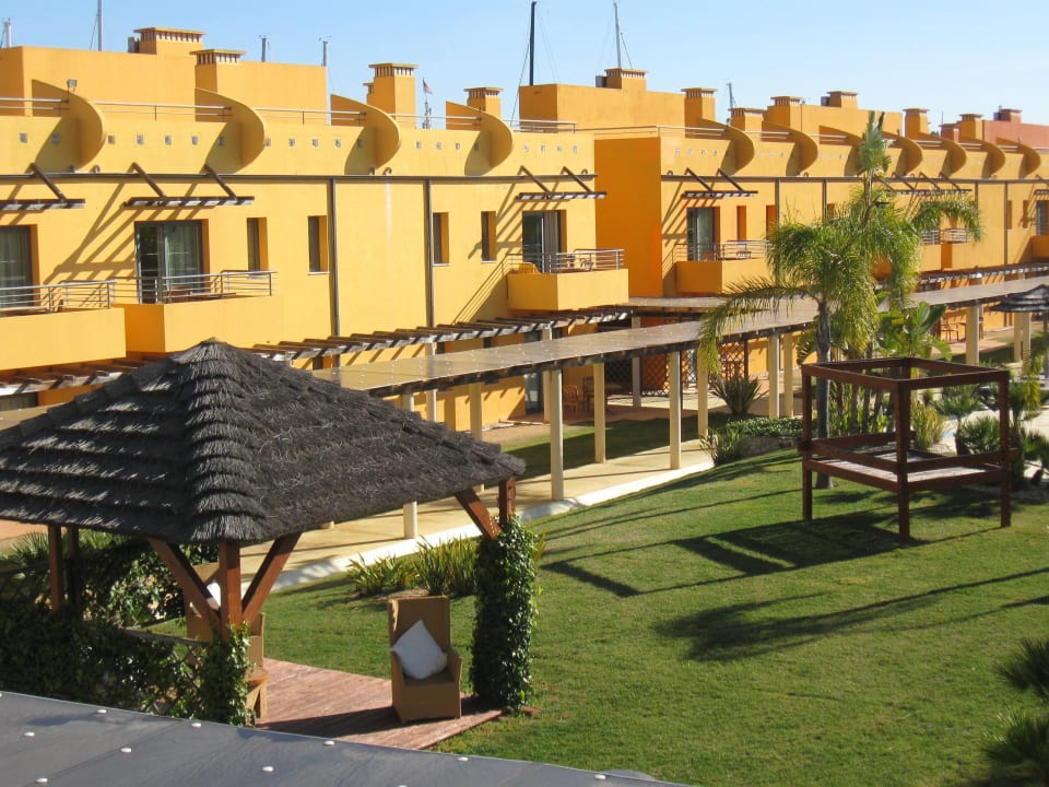 Blick auf Zimmer NH Marina Portimão Resort