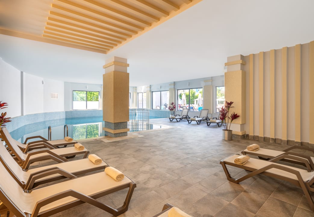 Pool Side Story Resort & Spa