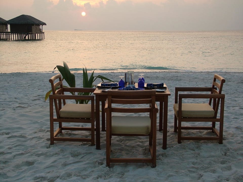 Dinner am Strand Filitheyo Island Resort