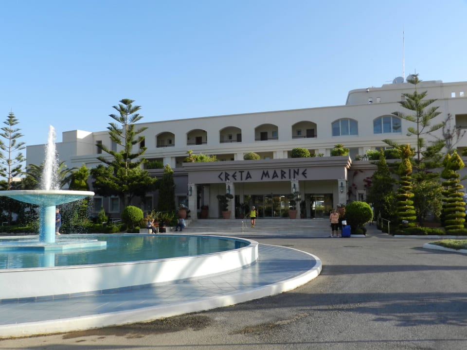 Hoteleingang Iberostar Selection Creta Marine