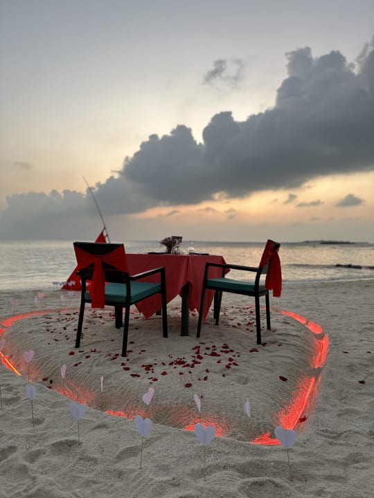 Gastro SAii Lagoon Maldives, Curio Collection by Hilton