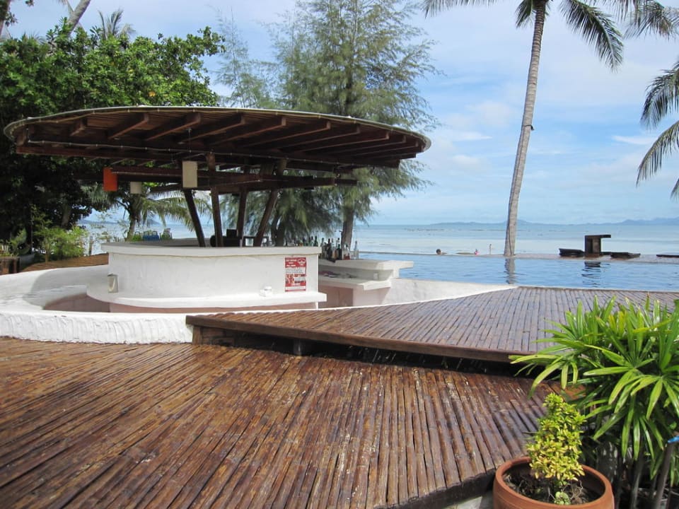 Poolbar Hotel B52 Beach Resort