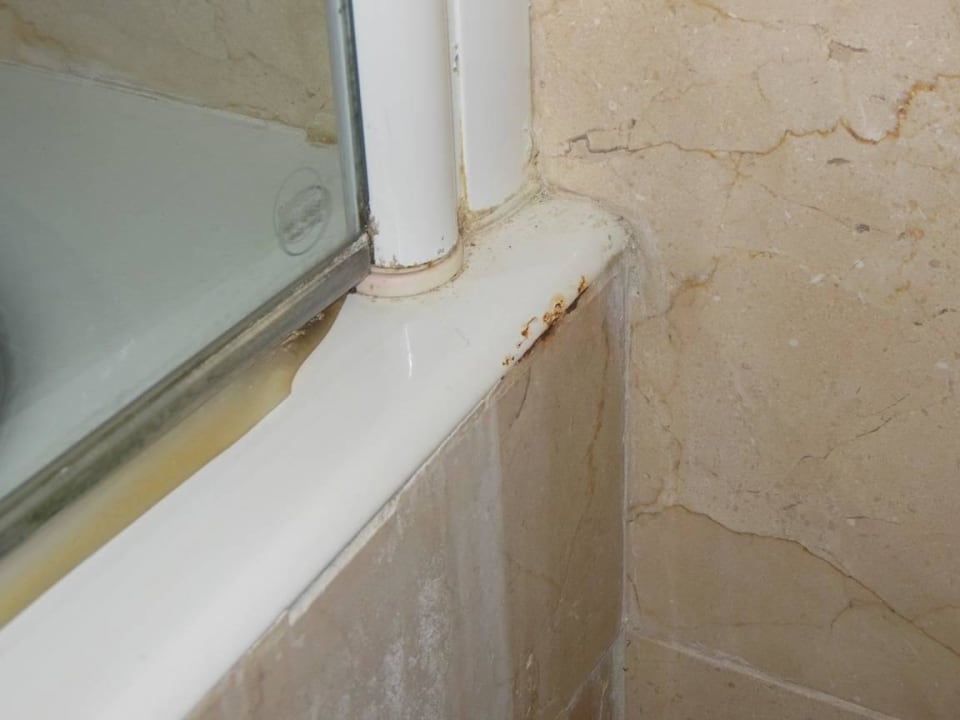Sauberkeitsmängel im Zimmer Grupotel Los Principes & Spa