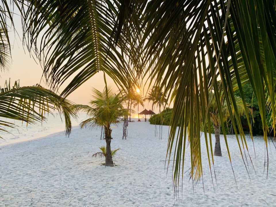 Strand Kuredu Island Resort & Spa