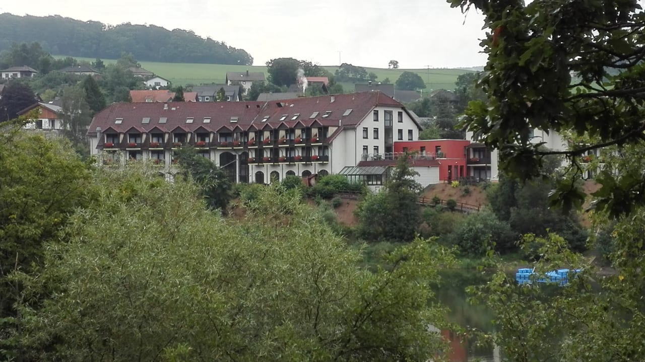 Außenansicht Göbel's Seehotel Diemelsee