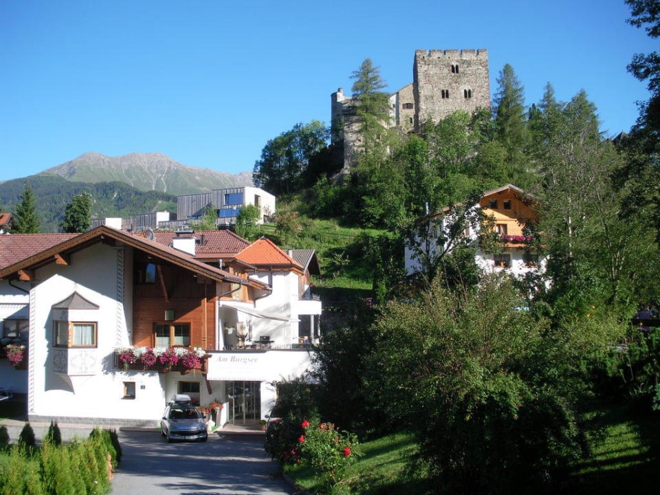 Eingang zur Rezeption Appartements Am Burgsee