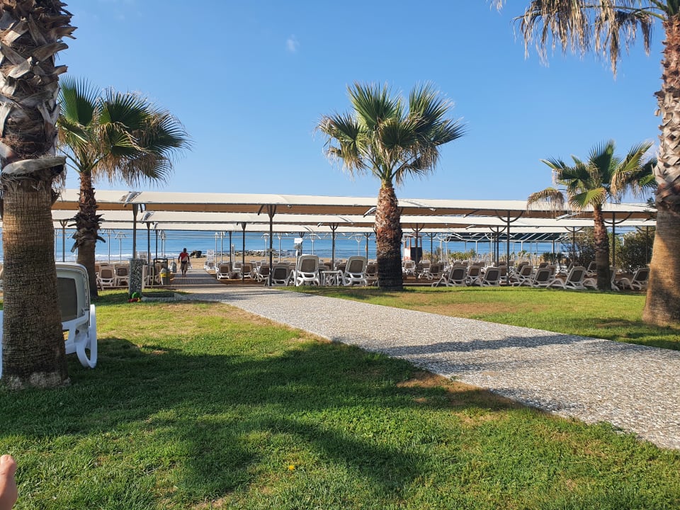 Strand Mary Hotel Side