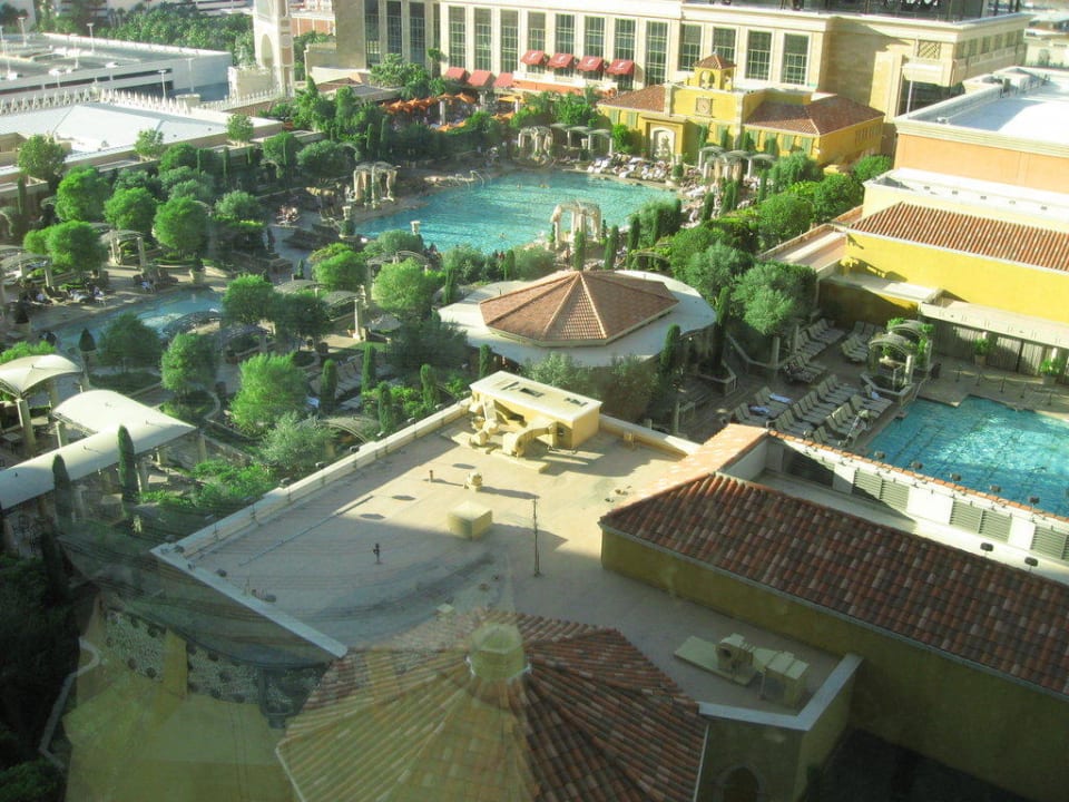 Pool - Anlage vom Zimmer aus gesehen The Venetian Resort & Casino