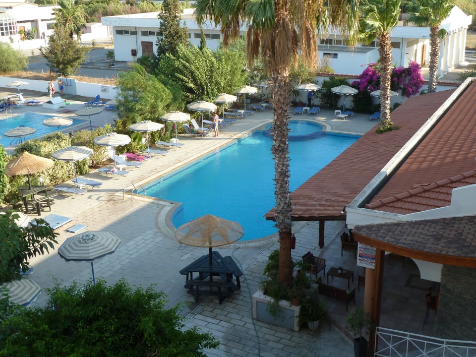 Sauberer Pool Hotel Faliraki Bay