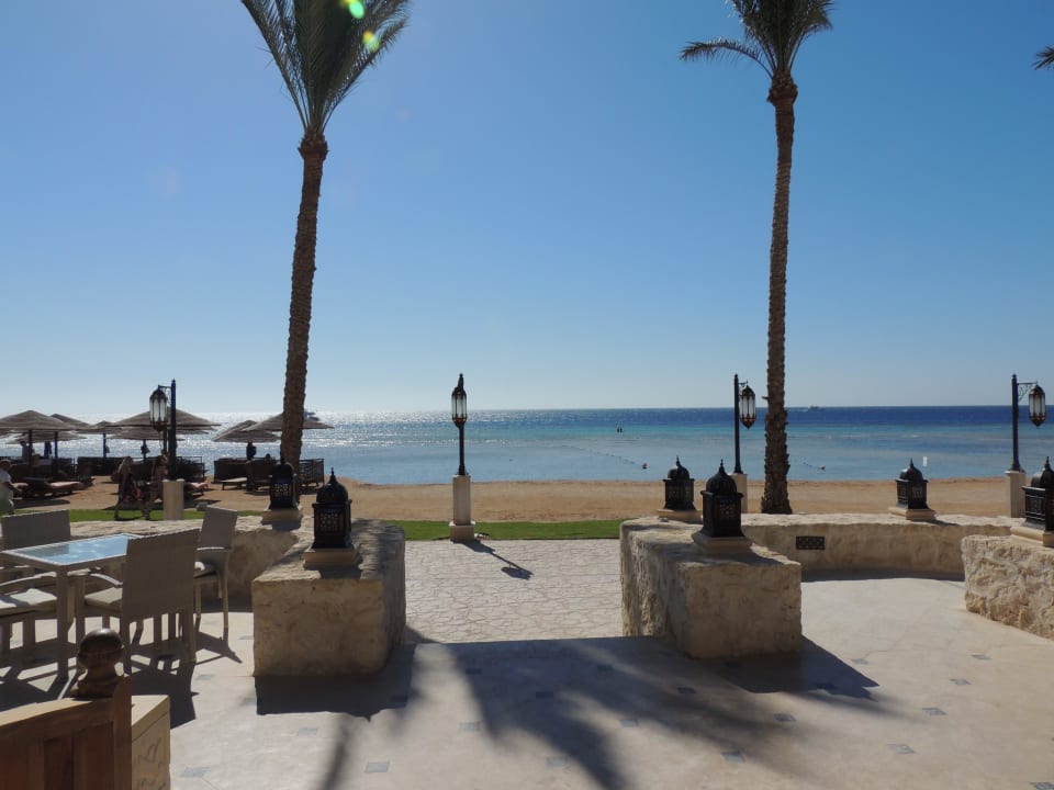 Ausgang vom Hotel zum Strand Makadi Spa - Adults only