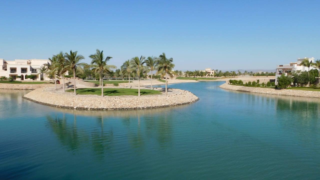 Von Kanälen durchzogen Salalah Rotana Resort