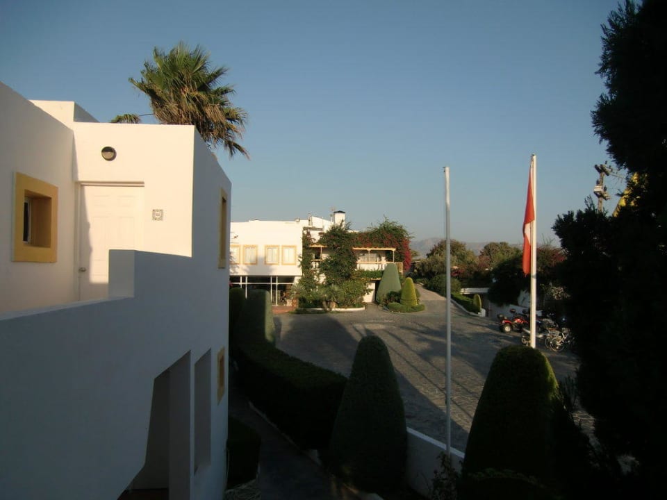 Hotelvorplatz Mastichari Bay Hotel