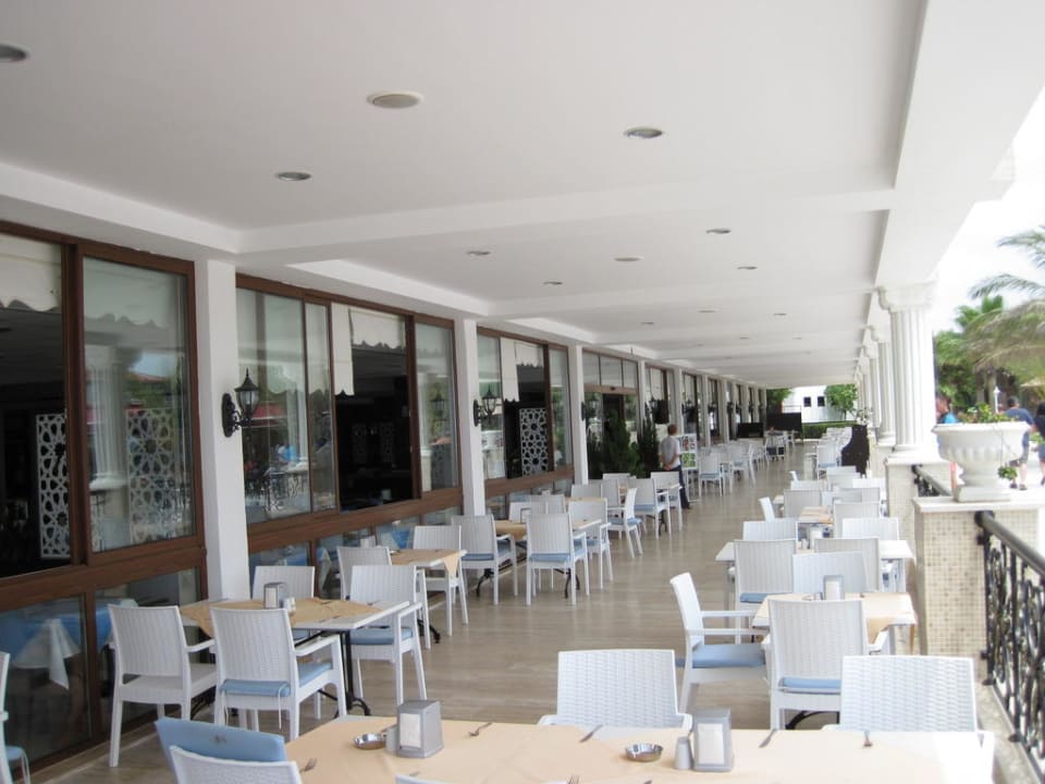 Die immer offenen Fenster Hotel Club Nena