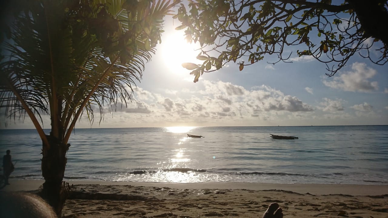 Strand Neptune Pwani Beach Resort & Spa