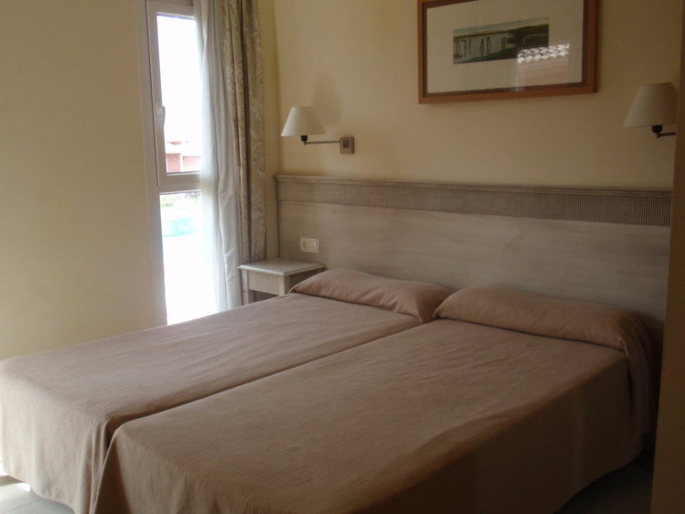 Schlafzimmer Ilunion Sancti Petri